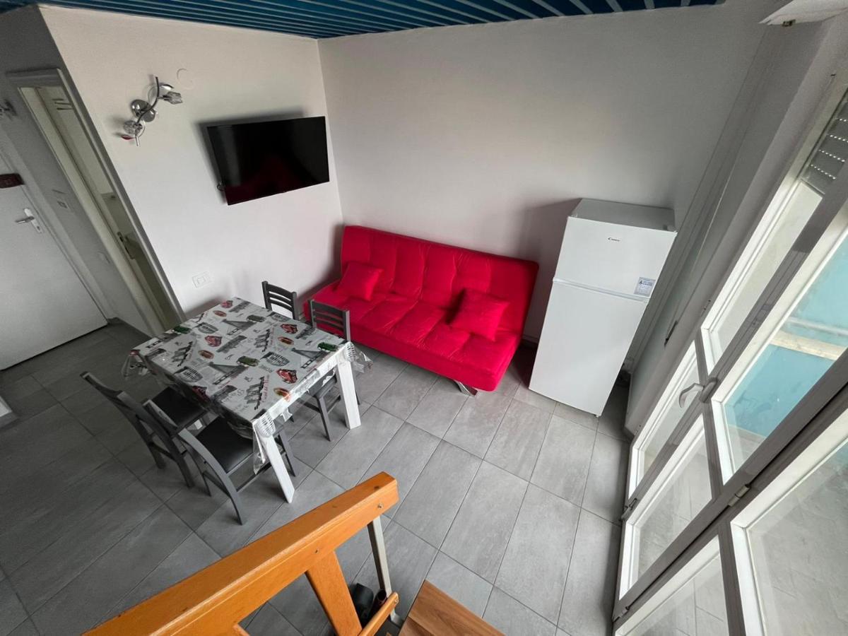 Appartamento Fronte Mare Civitanova Marche Luaran gambar